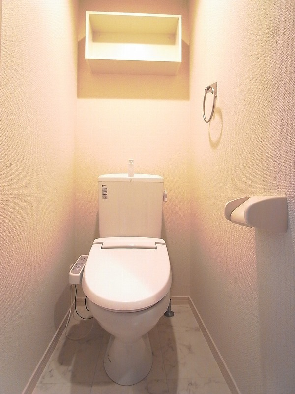 清潔感のあるトイレです