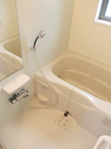 コンパクトで使いやすいお風呂です