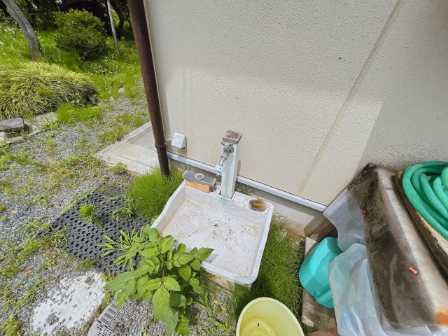 勿来町窪田大槻 陽当たり良好 中古平屋中古住宅 3LDK＋納戸 不動産プラスの庭|外水道です。立水栓になっておりますので使い勝手が良くなっております。
