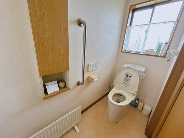 勿来町窪田大槻 陽当たり良好 中古平屋中古住宅 3LDK＋納戸 不動産プラスのトイレ|トイレです。お荷物のお片づけとクリーニング、設備点検を行います。