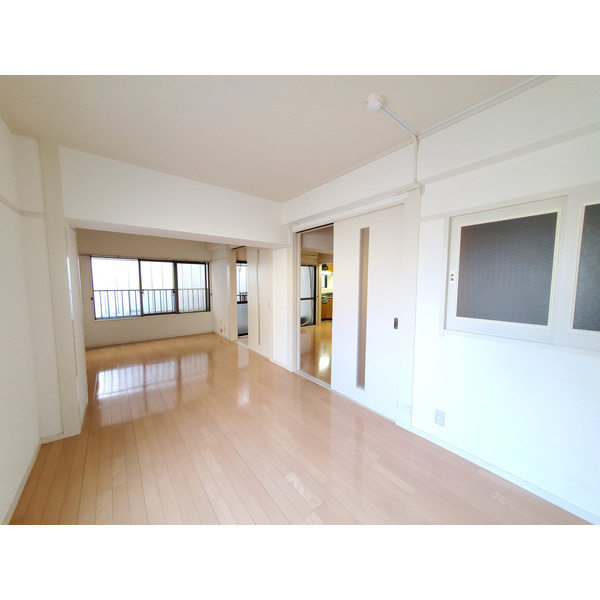 福岡市中央区小笹３丁目の賃貸マンションの居間・リビング
