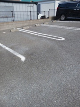車をお持ちの方に嬉しい駐車場付きの物件です