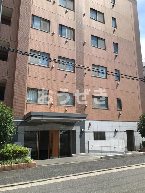 リブゼ横浜サザンアートのエントランス