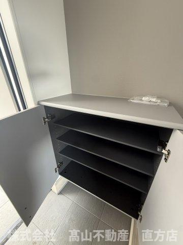 直方市大字感田のアパートの収納