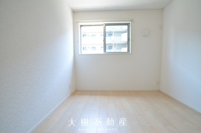 【洋室】 | 海老名市上今泉３丁目　中古戸建て【仲介手数料無料】 | 2階　洋室3（5.2帖）
