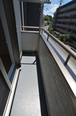 【バルコニー】 | 海老名市上今泉３丁目　中古戸建て【仲介手数料無料】