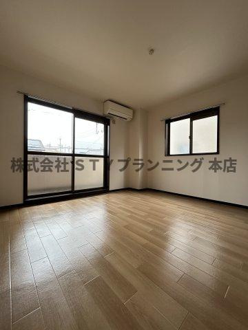 仲介手数料0円！メゾンミレーの居間・リビング