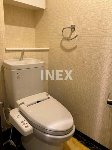 横浜市中区日本大通の賃貸マンションのトイレ