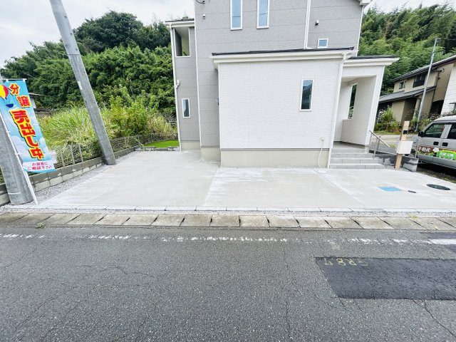 新築　高崎市乗附町　Heartful　Town　A号棟の駐車場|現地写真　駐車スペースは2台分可能です！
