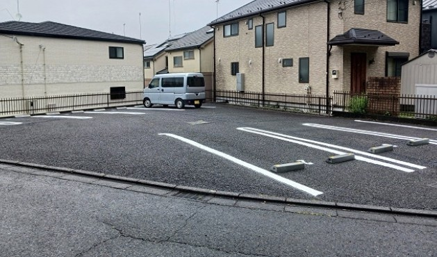 町田市金井６丁目のアパートの駐車場