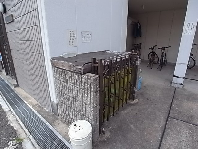 メゾン ドゥ プランタン塚口の外観