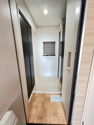 ネクステージ笠屋町の玄関