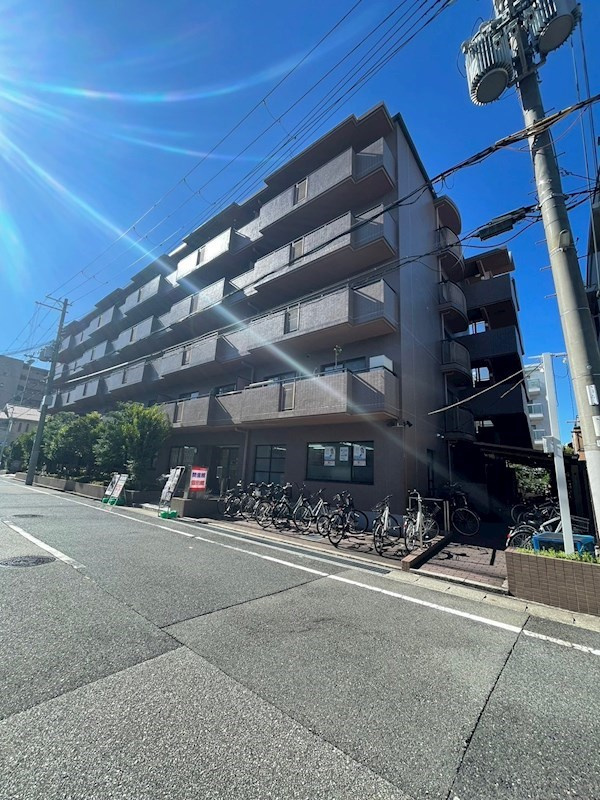 ロココ西宮の外観