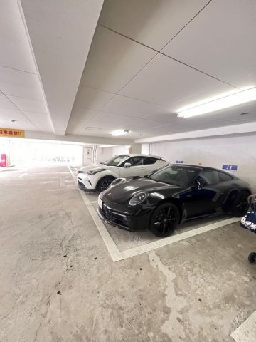 アビータ・ミオ神戸岡本の駐車場