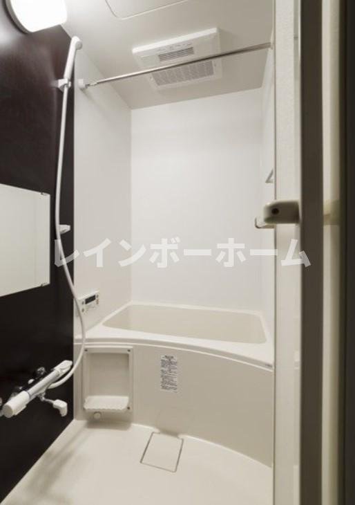 SIZZLE 01の浴室