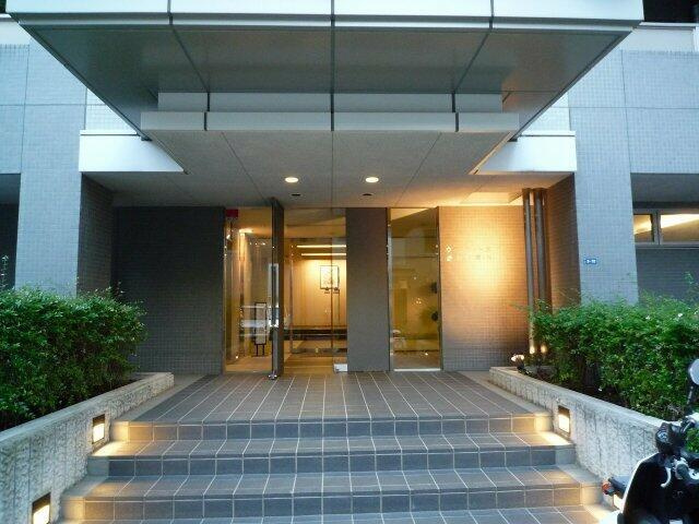 ウィズウィース渋谷神南N棟のエントランス