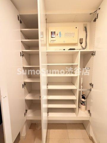 ストーリア神宮前の収納|十分な収納スペースがあります