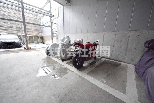 横濱ディアタワーの駐車場
