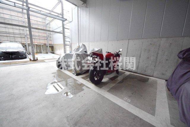 横濱ディアタワーの駐車場