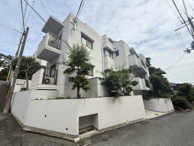 ミストラル芦屋東山の外観
