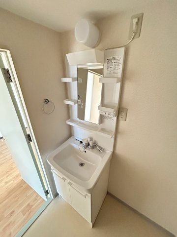 芦屋浜高層（若葉） 1号棟の洗面所