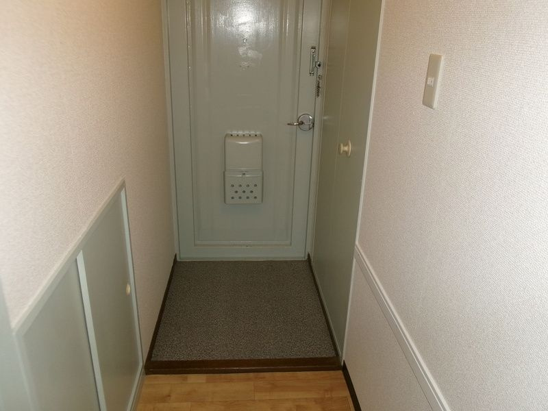 芦屋浜高層（若葉） 2号棟の玄関