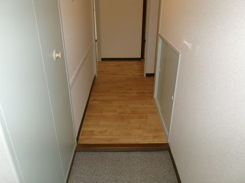 芦屋浜高層（若葉） 2号棟の玄関