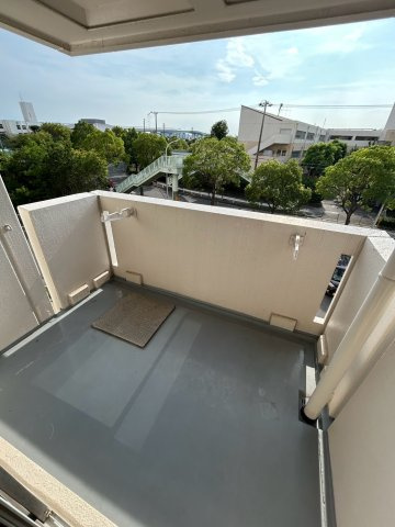 芦屋浜高層（若葉） 2号棟のバルコニー