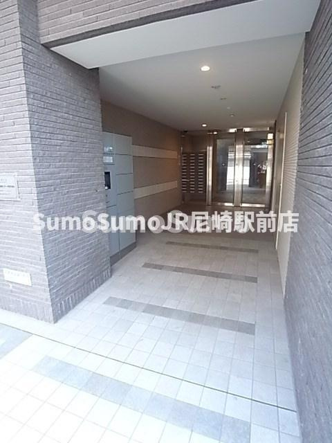 アトール尼崎のエントランス