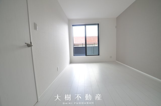 【洋室】 | 座間市座間1丁目　新築戸建て　全3棟【仲介手数料無料】 | 2階　洋室1（7.1帖）
