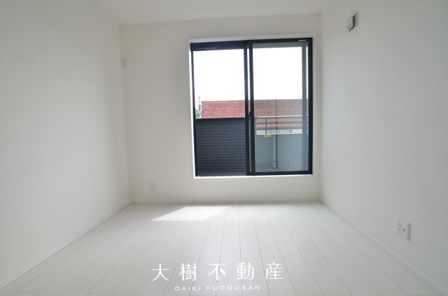 【洋室】 | 座間市座間1丁目　新築戸建て　全3棟【仲介手数料無料】 | 2階　洋室2（5.3帖）