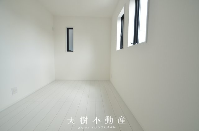 【洋室】 | 座間市座間1丁目　新築戸建て　全3棟【仲介手数料無料】 | 2階　洋室3（5.5帖）