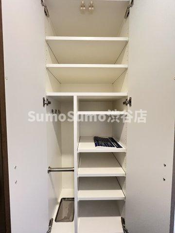 ラティエラ都立大学の収納|便利な収納スペースです