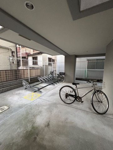 エトワール衣掛の駐車場