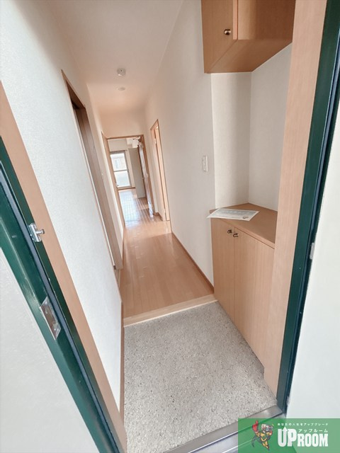 レージュ栄の玄関
