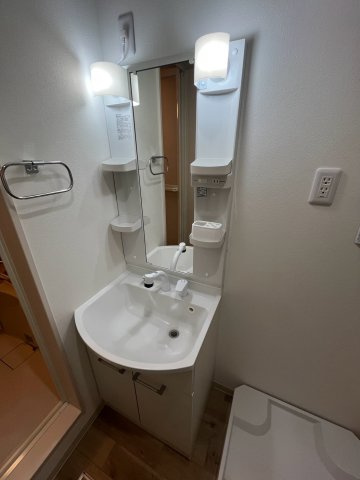 フジパレス甲東園Ⅱ番館の洗面所