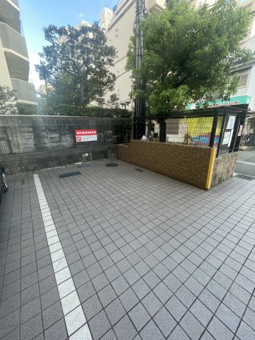 アスライフ湊川公園の駐車場
