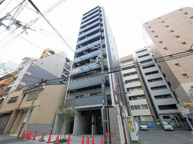 シーズンフラッツ大手前の外観