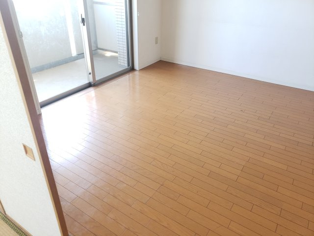 グランカーサ新小岩の居間・リビング