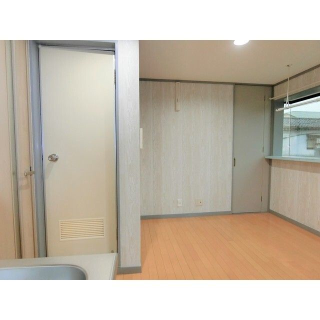 横浜市鶴見区平安町１丁目の賃貸マンションの内装