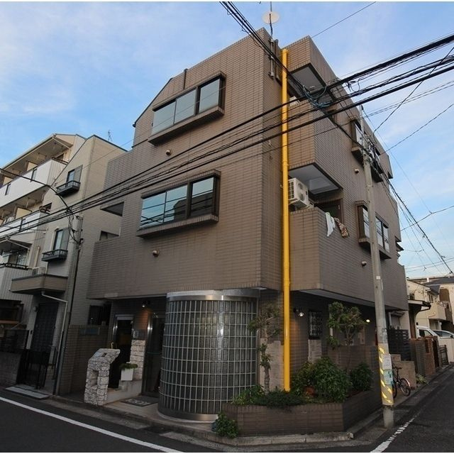 横浜市鶴見区平安町１丁目の賃貸マンションの外観