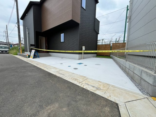 入間市東藤沢6丁目　第1期　新築戸建　リナージュの駐車場