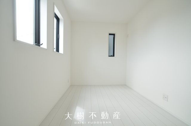 【洋室】 | 座間市座間1丁目　新築戸建て　全3棟【仲介手数料無料】 | 2階　洋室3（5.5帖）