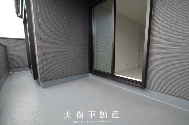 【バルコニー】 | 座間市座間1丁目　新築戸建て　全3棟【仲介手数料無料】