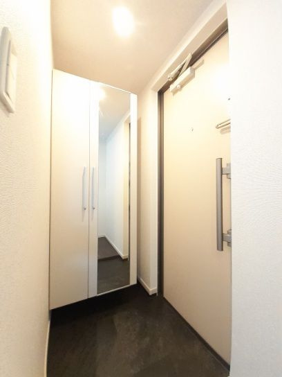 メゾンＦの玄関