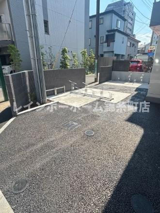 WAVE草加の駐車場