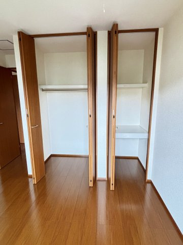 ☆5.8帖洋室のクローゼット☆