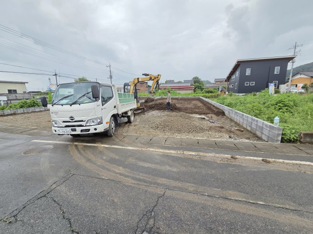 新築　太田市東今泉町　GRAFARE　1号棟	の駐車場|現地写真　駐車スペースは並列3台分可能です！

