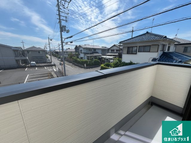 草津市平井　新築一戸建てのバルコニー|日当たりのよいバルコニー！お部屋が開放的に！