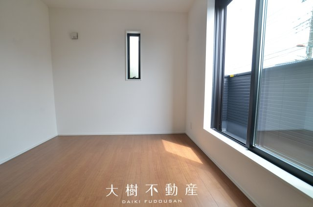 【洋室】 | 座間市座間1丁目　新築戸建て　全3棟【仲介手数料無料】 | 2階　洋室3（5.3帖）